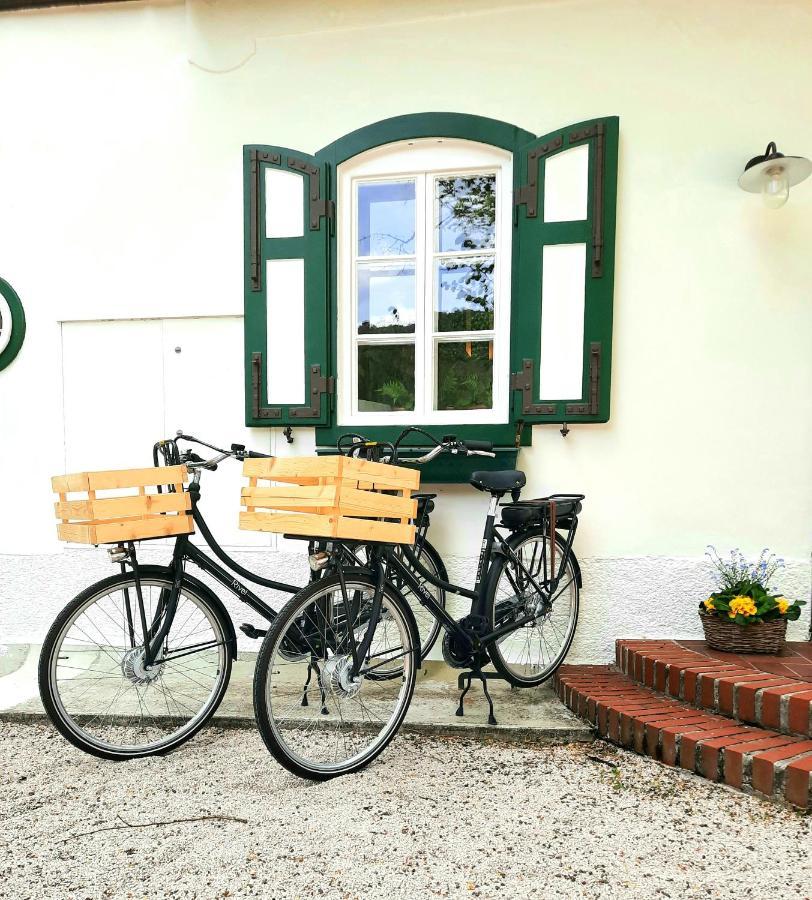 Landsitz Oberhof Petit Hotel Muggendorf  Exterior photo